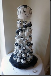 Bauble Cake Black and White
