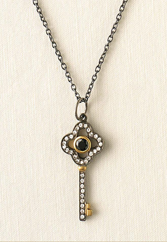 [fall clover key necklace[1].png]