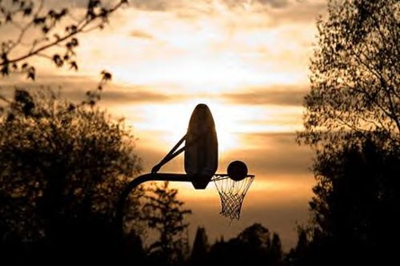 [Basketball hoop[3].jpg]
