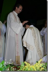Mons. Egidio, na ordenação de Pe. Fabiano