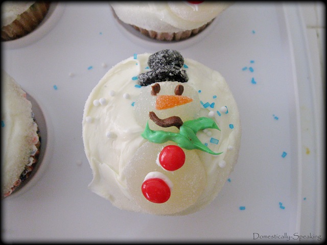 [snowman cupcake[3].jpg]
