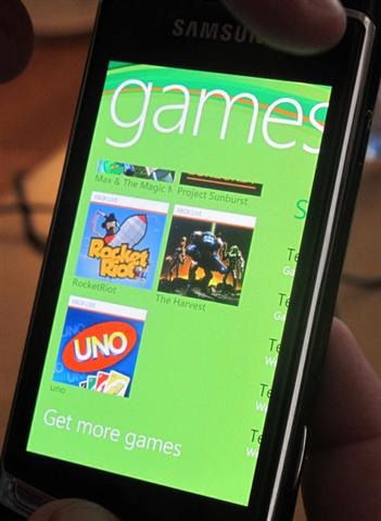 [Xbox-Live-hub-WP7[2].jpg]