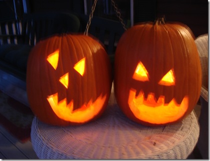 Carving pumpkins Halloween 2010 040