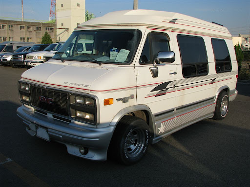 GMC Vandura Van by Starcraft,
