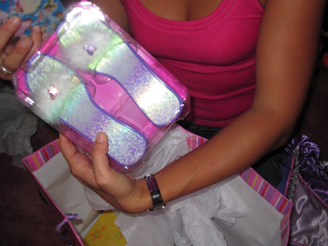 dora couch feature