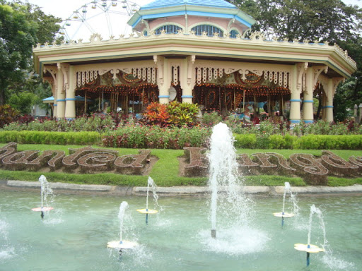 enchanted kingdom space shuttle. Enchanted Kingdom