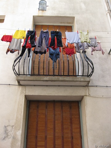 [laundry[4].jpg]