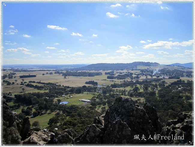 [hangingrock14[3].jpg]