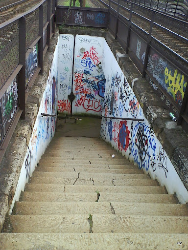 Budafok, Budapest,  falfirka,  teg, street art, graffiti,   graffito, vandalizmus, hülyeség   
