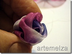artemelza - flor de fita - rosa