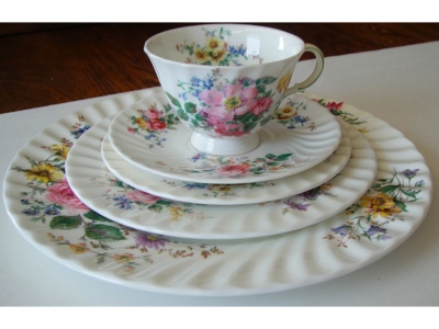 Royal Doulton Arcadia 5 Pce Place Setting  