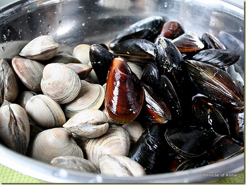  Clams and Mussels for Cioppino