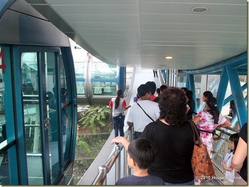 singapore flyer boarding platform