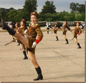 north-korean-army-babes-320x309