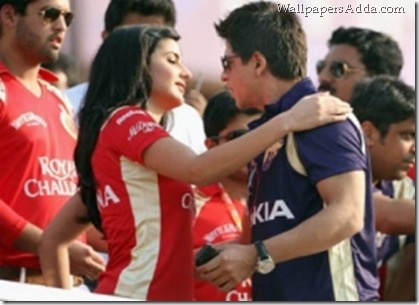 When%20Katrina%20Kaif%20hugged%20Shahrukh%20Khan