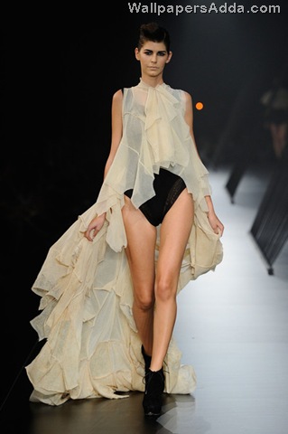 [2010+L+Oreal+Melbourne+Fashion+Festival+Day+gxVJaAfBSAJl[1][2].jpg]