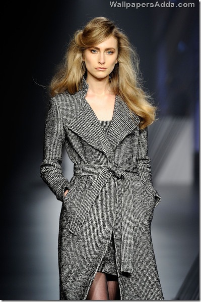 2010 L Oreal Melbourne Fashion Festival Day t7Mx87IAAN2l[1]