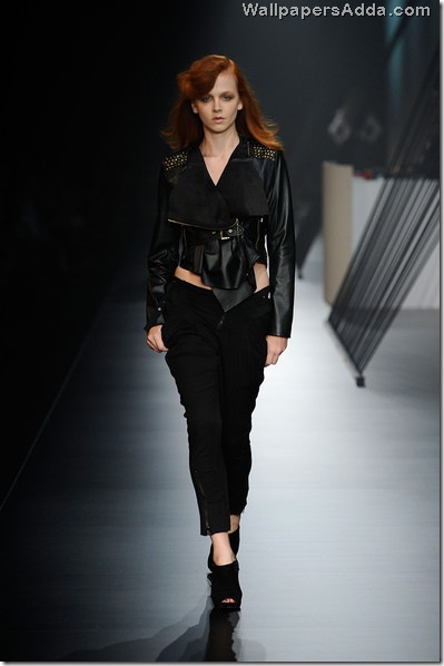 2010 L Oreal Melbourne Fashion Festival Day Ytmh3zdfh3Fl[1]
