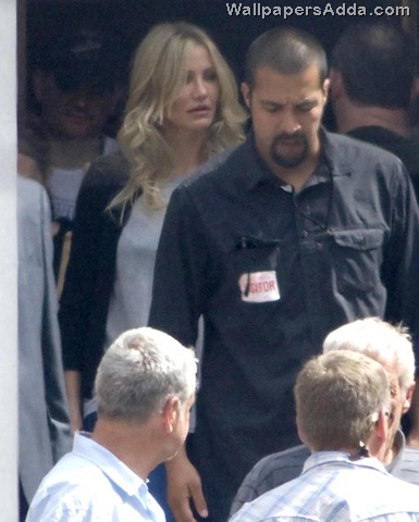 [Cameron+Diaz+Set+Bad+Teacher+DETlx10urjal[2].jpg]