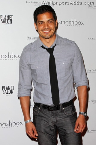 [American+Beauty+Mena+Suvari+friend+look+final+5_joeSplhobl[2].jpg]