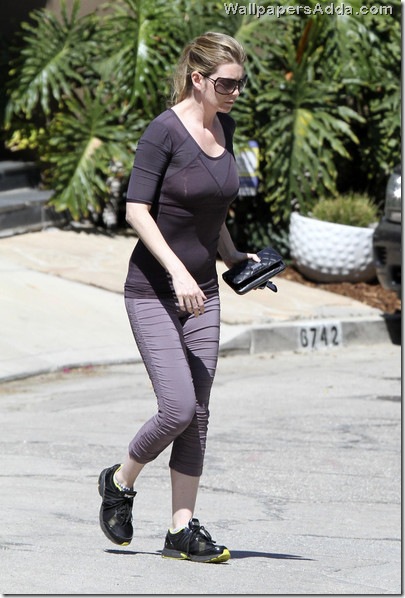 Ellen Pompeo Returning Los Feliz Home q35qDv0lxpCl