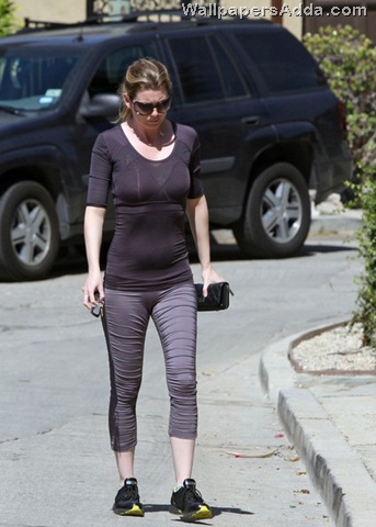 [Ellen+s+post+baby+bod+RGZprjZPYgul[2].jpg]