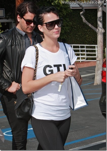 Katy Perry Out Shopping Fred Segal y67Tl2hIEPHl