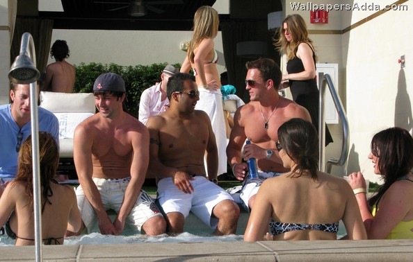 [Audrina+Patridge+Hosting+Pool+Party+Wet+Republic+dDCYH9YjCQ4l[3].jpg]