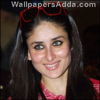 [kareenakapoor-79[7].jpg]