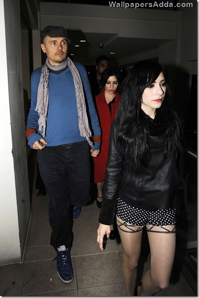 Billy Corgan arrives Trademark Hotel new girlfriend tuzFJviC0-Ql