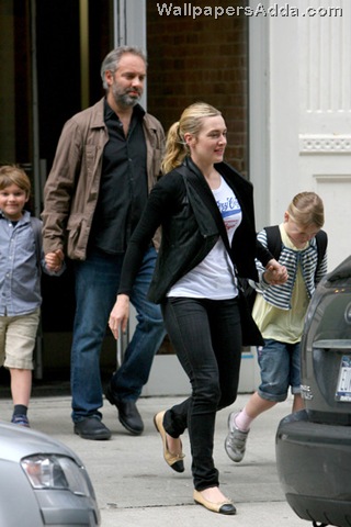 [Putting+united+front+Kate+Winslet+Sam+Mendes+VdF4ufdbNjUl[2].jpg]
