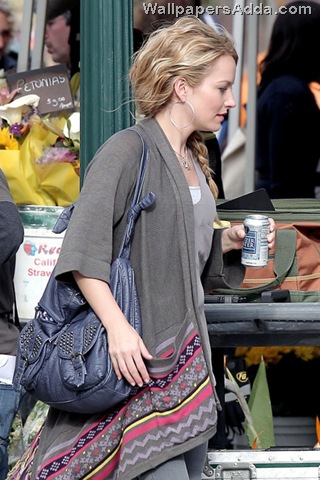 [Ugly+Betty+star+Becki+Newton+embraces+boho+KfiYAFaBMQjl[2].jpg]