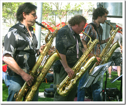 Folklife 2009: saxophone trio