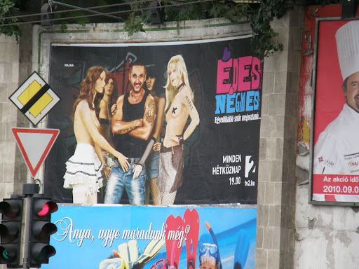 Euro plakát, bringás óriásplakát,  Budapest,  blog, vandalizmus,  street art