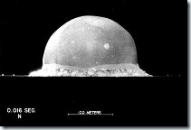 0716 explosion de la 1ère bombe atomique