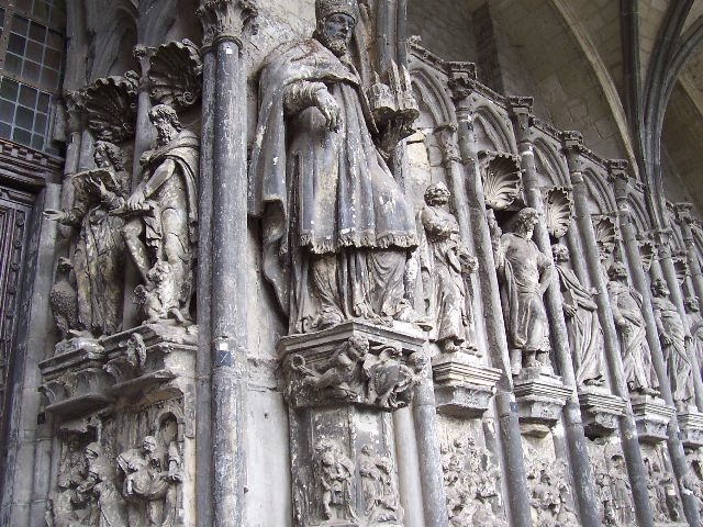 [2010.08.08017cathdrale4.jpg]