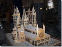 2010.08.08-028 maquette de la cathédrale
