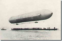0702 premier vol du dirigeable Zeppelin