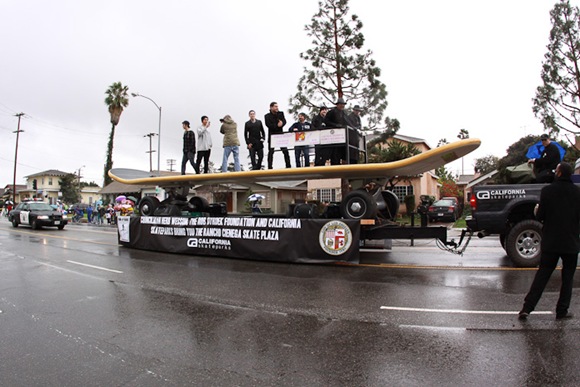 THE WORLDS LARGEST SKATEBOARD 5