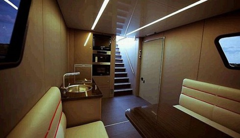 Futuria - yacht_on_wheels 11