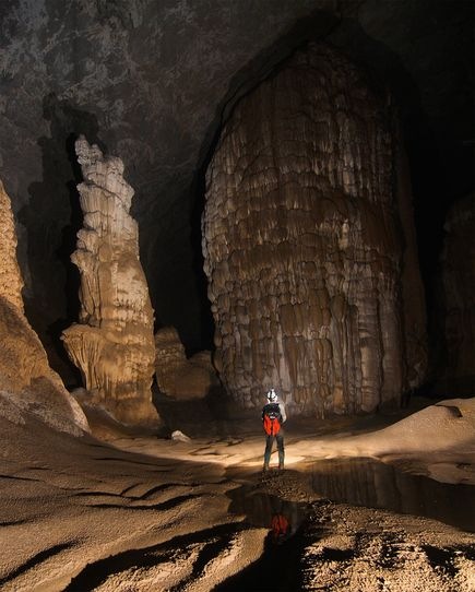 [largest-vietnam-cave 06[4].jpg]