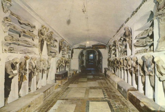 world's bizarre catacombs 36