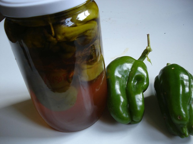 [peppers pickled_1_1[6].jpg]