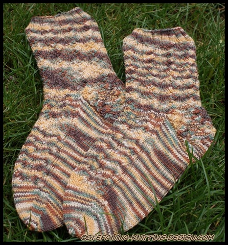 [Ndizi socks finished[4].jpg]