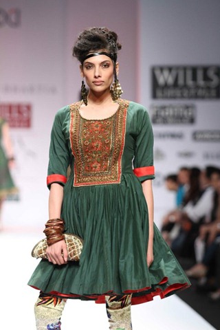 [WIFW SS2011 Collection by Kavita Bhartia[6].jpg]