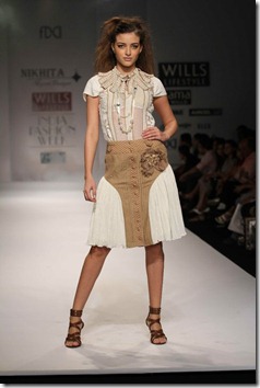 WIFW SS 2011 collection by  Nikhita 7 (2)