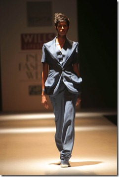 WIFW SS 2011 collection  Rishta by Arjun (10)