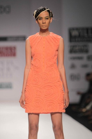 [WIFW SS 2011  collection by Manish Gupta (9)[4].jpg]