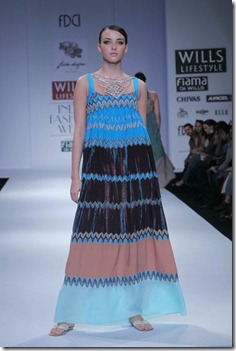 WIFW SS 2011  Geisha Designs by Paras & Shalini (7)