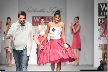 WIFW SS 2011 collection by  Siddartha Tytler (2)